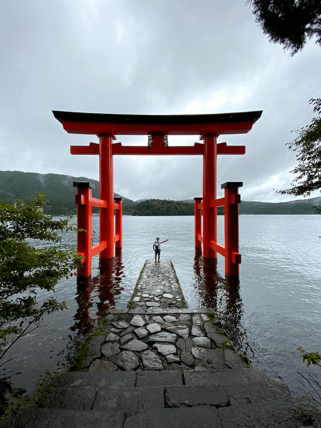 箱根神社の平和の鳥居